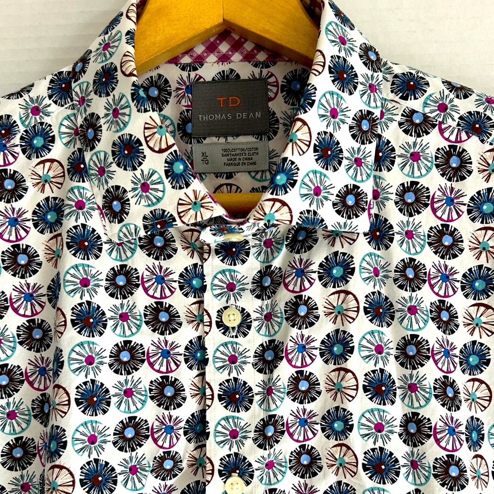 Men’s Thomas Dean long sleeve button up shirt, Size XL.  100% cotton
